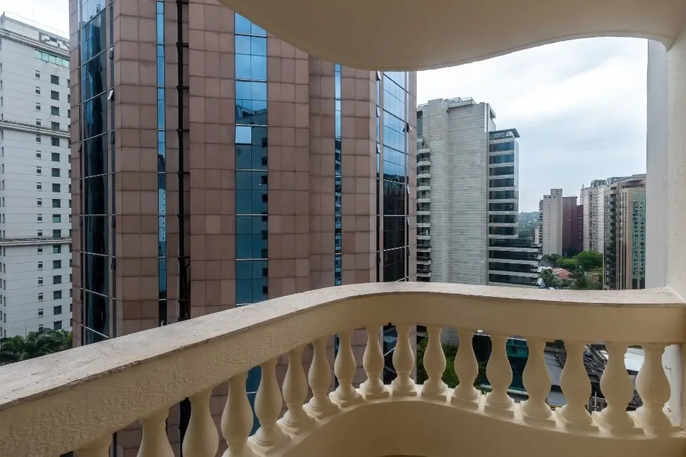 Foto 8 de Apartamento com 3 quartos para alugar, 186m2 em Itaim Bibi, São Paulo - SP