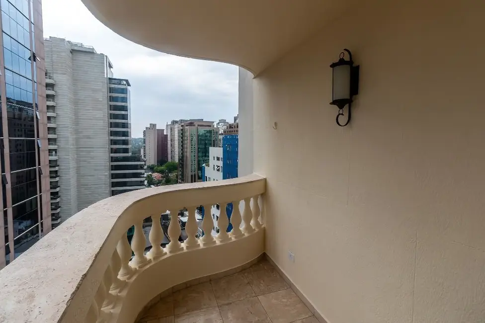 Foto 7 de Apartamento com 3 quartos para alugar, 186m2 em Itaim Bibi, São Paulo - SP