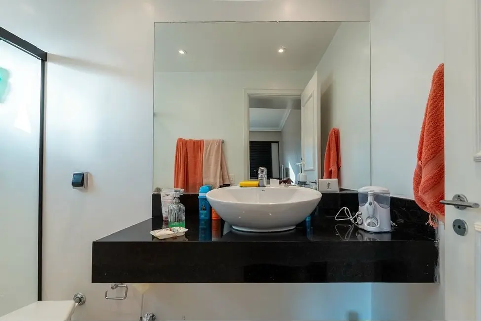 Apartamento com 3 quartos à venda, 132m2 em Vila Madalena, São Paulo - SP - imagem 5 Foto 5 de Apartamento com 3 quartos à venda, 132m2 em Vila Madalena, São Paulo - SP