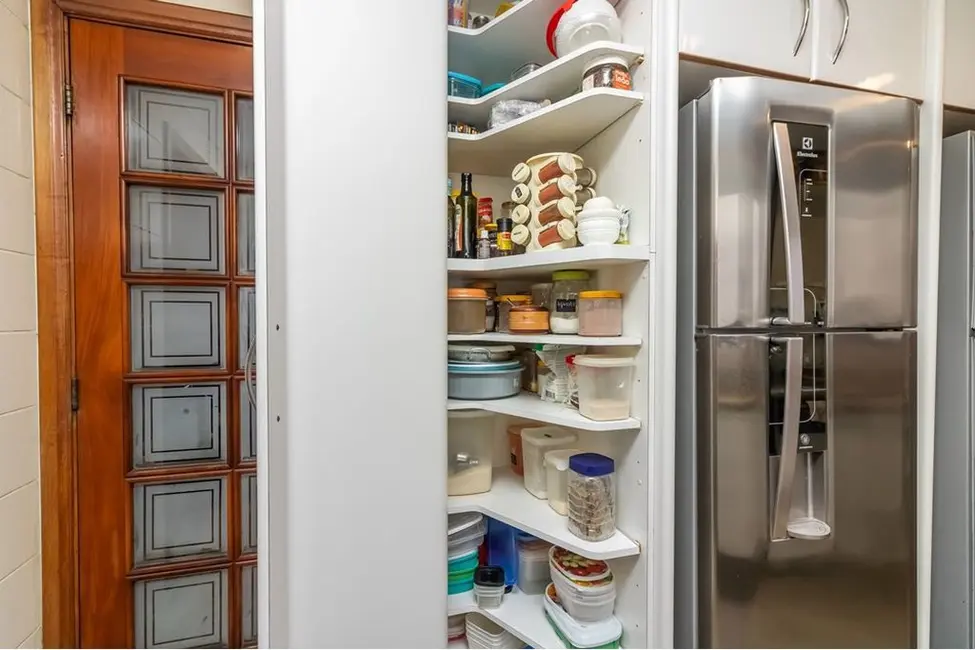 Apartamento com 3 quartos à venda, 213m2 em Vila Suzana, São Paulo - SP - imagem 6 Foto 6 de Apartamento com 3 quartos à venda, 213m2 em Vila Suzana, São Paulo - SP