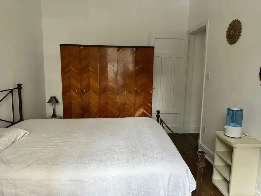 Foto 2 de Casa com 5 quartos à venda, 220m2 em Liberdade, São Paulo - SP