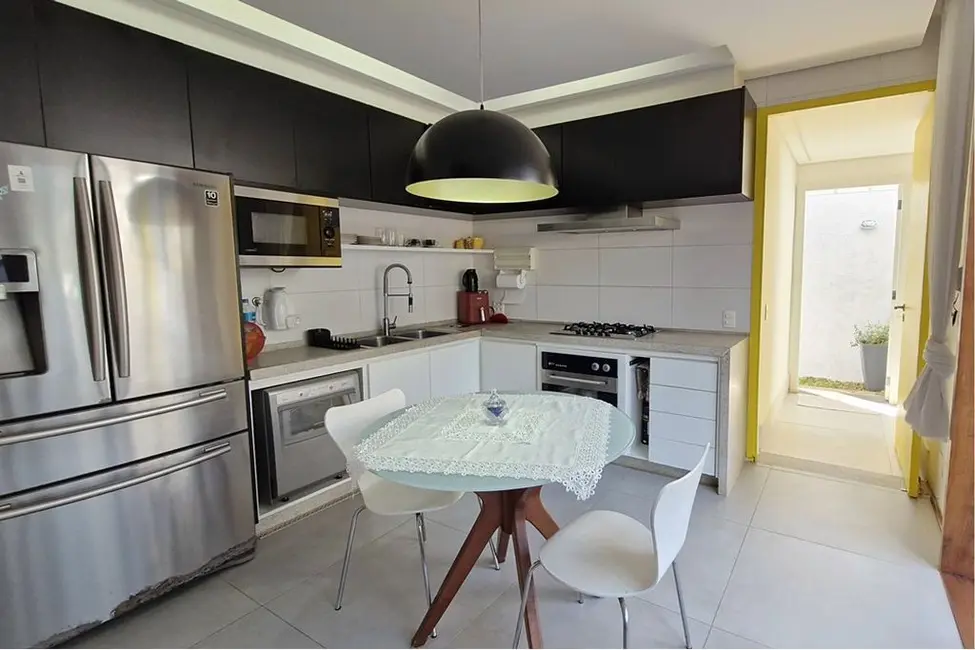 Foto 2 de Casa de Condomínio com 3 quartos à venda, 315m2 em Jardim Prudência, São Paulo - SP