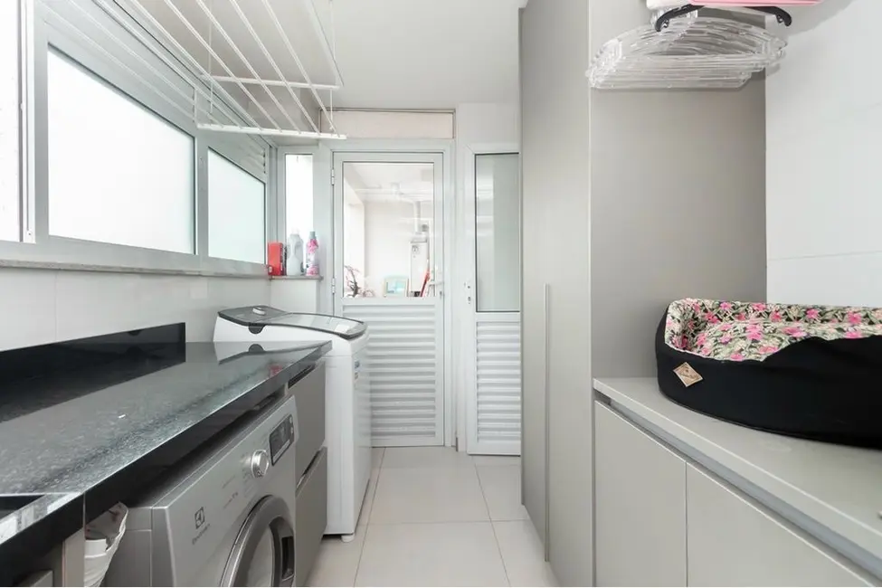 Apartamento com 3 quartos à venda, 235m2 em Alto da Lapa, São Paulo - SP - imagem 2 Foto 2 de Apartamento com 3 quartos à venda, 235m2 em Alto da Lapa, São Paulo - SP