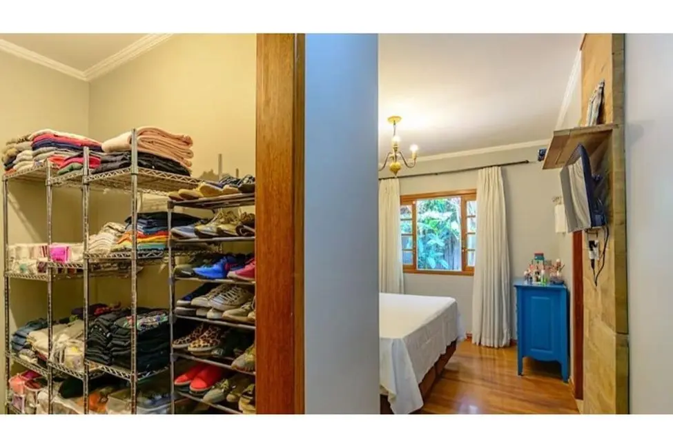 Casa de Condomínio com 4 quartos à venda, 350m2 em Granja Viana, Cotia - SP - imagem 2 Foto 2 de Casa de Condomínio com 4 quartos à venda, 350m2 em Granja Viana, Cotia - SP