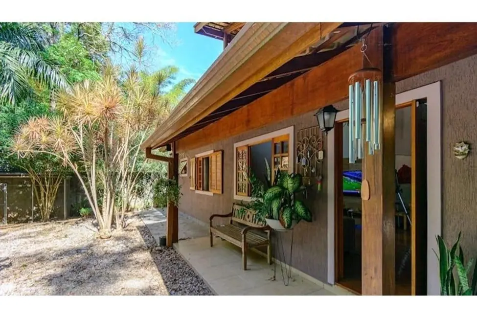 Casa de Condomínio com 4 quartos à venda, 350m2 em Granja Viana, Cotia - SP - imagem 4 Foto 4 de Casa de Condomínio com 4 quartos à venda, 350m2 em Granja Viana, Cotia - SP