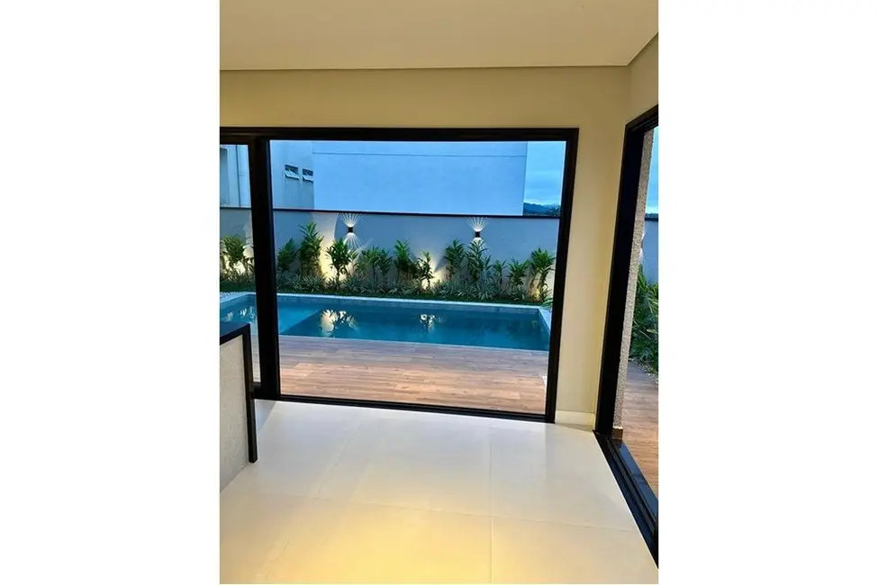 Foto 2 de Casa de Condomínio com 3 quartos à venda, 270m2 em Cézar de Souza, Mogi Das Cruzes - SP