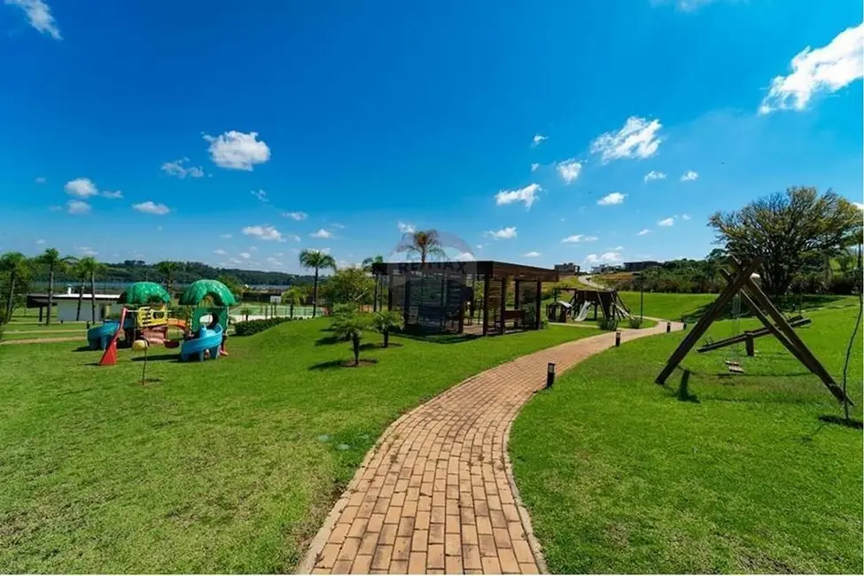 Foto 2 de Terreno / Lote à venda, 689m2 em Ivoturucaia, Jundiai - SP