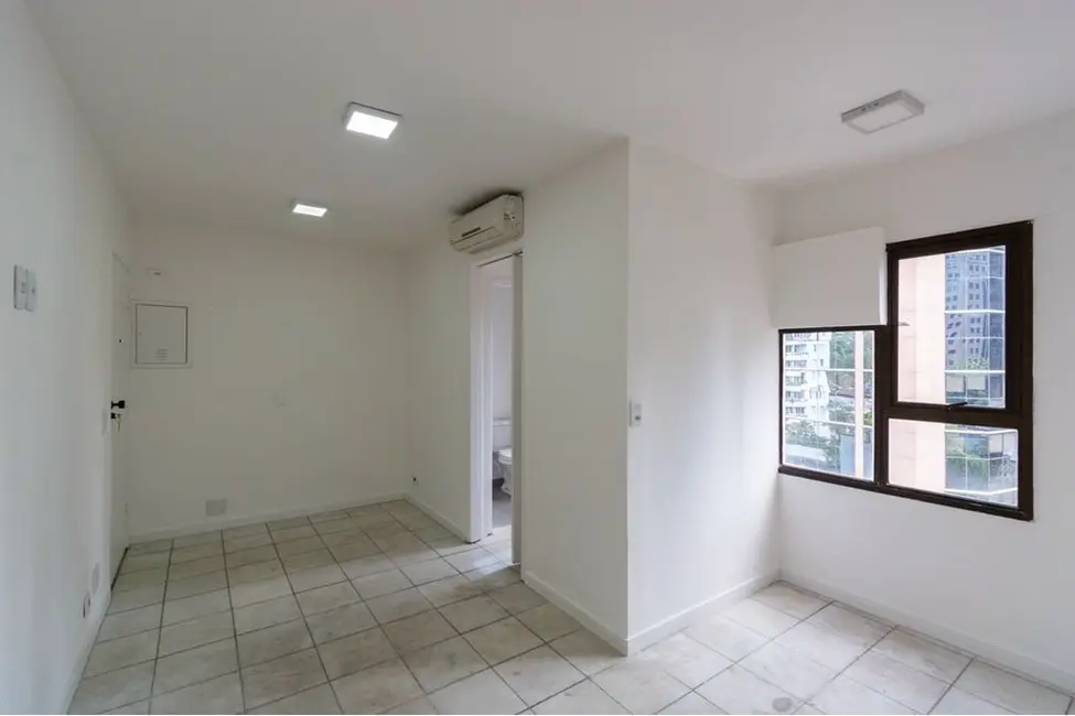 Sala Comercial à venda, 29m2 em Itaim Bibi, São Paulo - SP - imagem 1 Foto 1 de Sala Comercial à venda, 29m2 em Itaim Bibi, São Paulo - SP