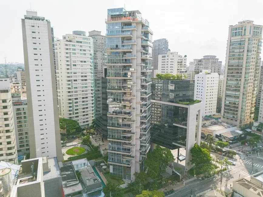 Foto 1 de Cobertura com 3 quartos à venda, 298m2 em Itaim Bibi, São Paulo - SP