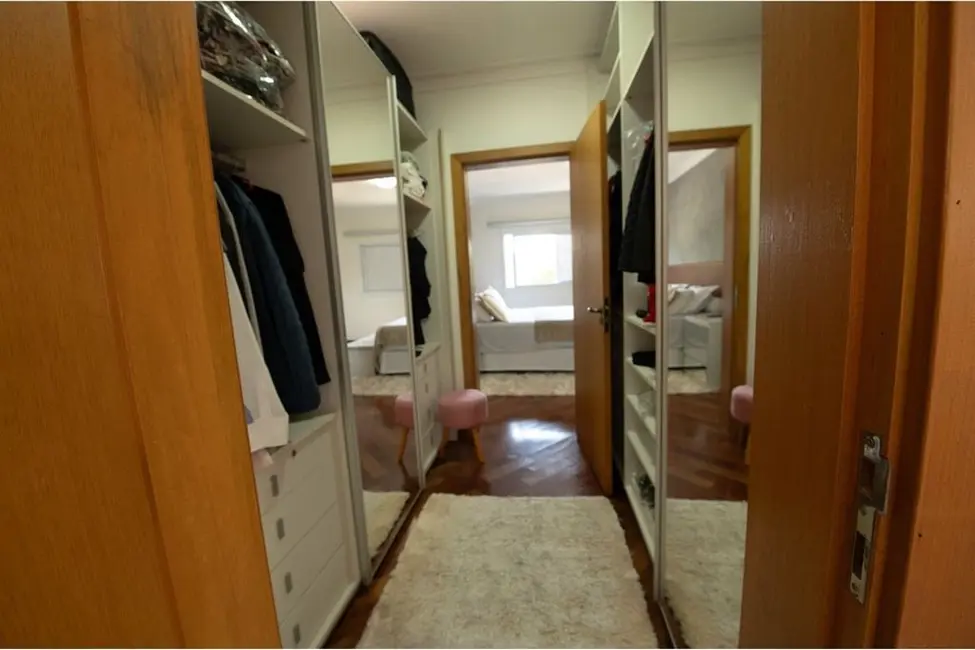 Foto 9 de Casa de Condomínio com 3 quartos à venda, 325m2 em Jardim do Golf I, Jandira - SP