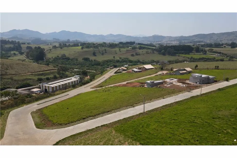 Foto 3 de Terreno / Lote à venda, 1000m2 em Joanopolis - SP