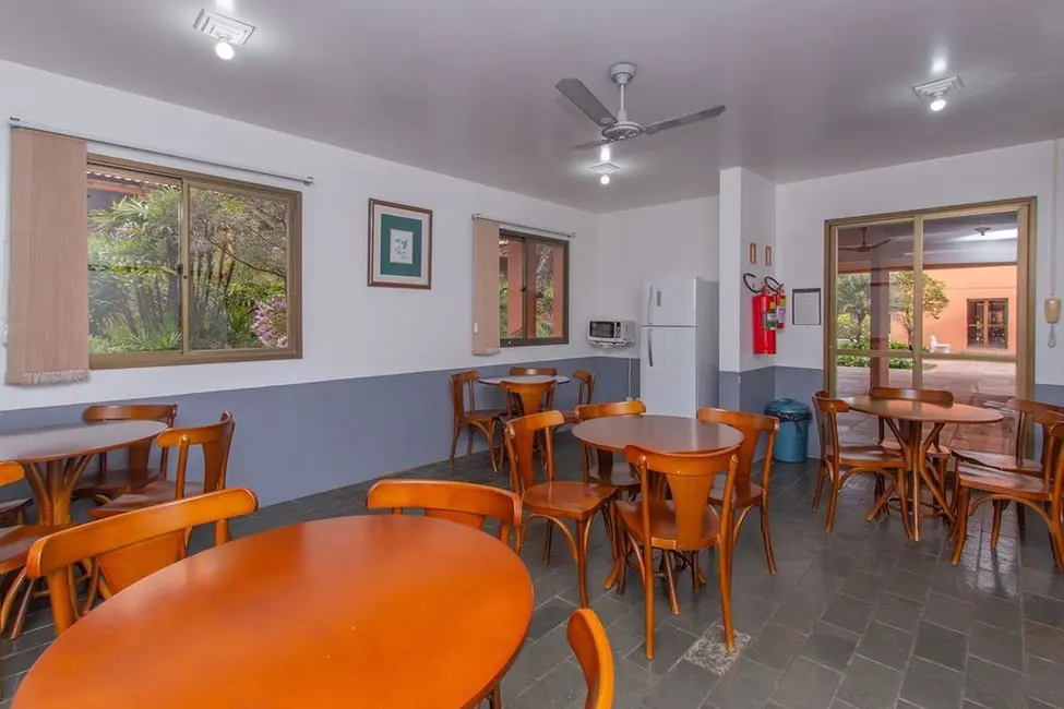 Foto 2 de Apartamento com 3 quartos à venda, 67m2 em Jardim Carvalho, Porto Alegre - RS