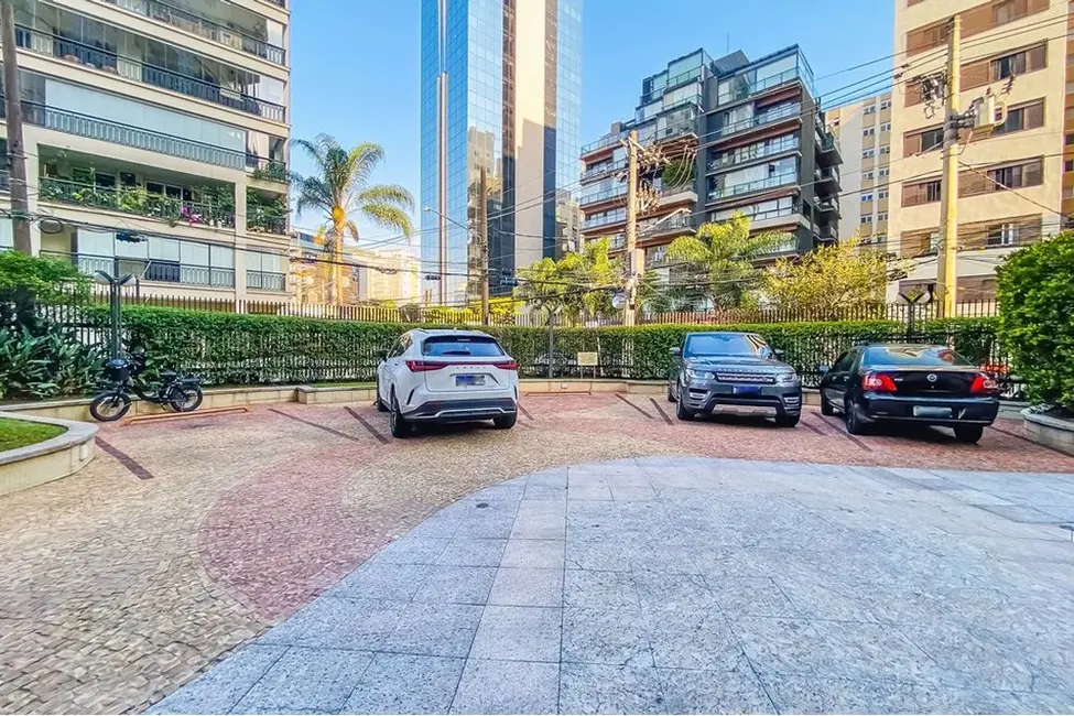 Foto 4 de Apartamento com 4 quartos à venda, 190m2 em Itaim Bibi, São Paulo - SP