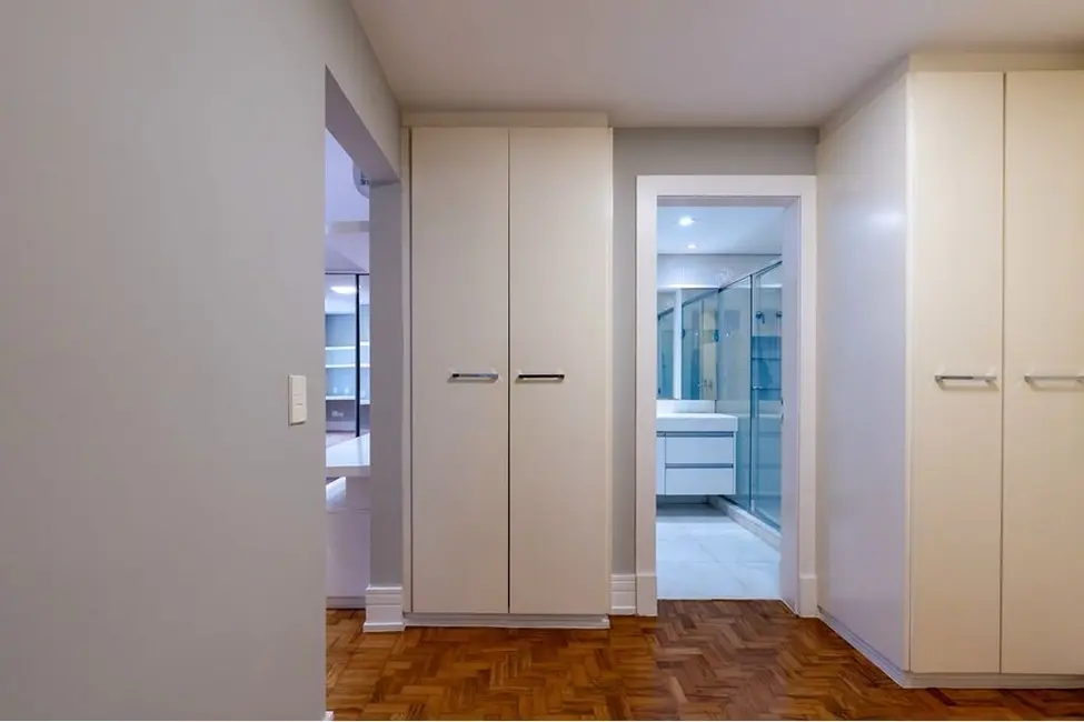 Foto 5 de Apartamento com 3 quartos à venda, 241m2 em Cerqueira César, São Paulo - SP