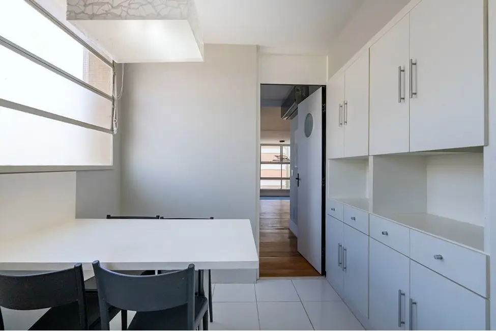 Foto 2 de Apartamento com 3 quartos à venda, 241m2 em Cerqueira César, São Paulo - SP