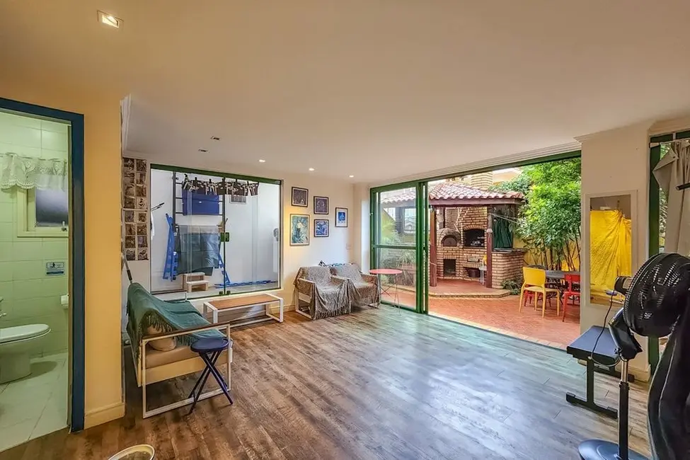 Foto 2 de Casa de Condomínio com 3 quartos à venda, 330m2 em Rio Pequeno, São Paulo - SP