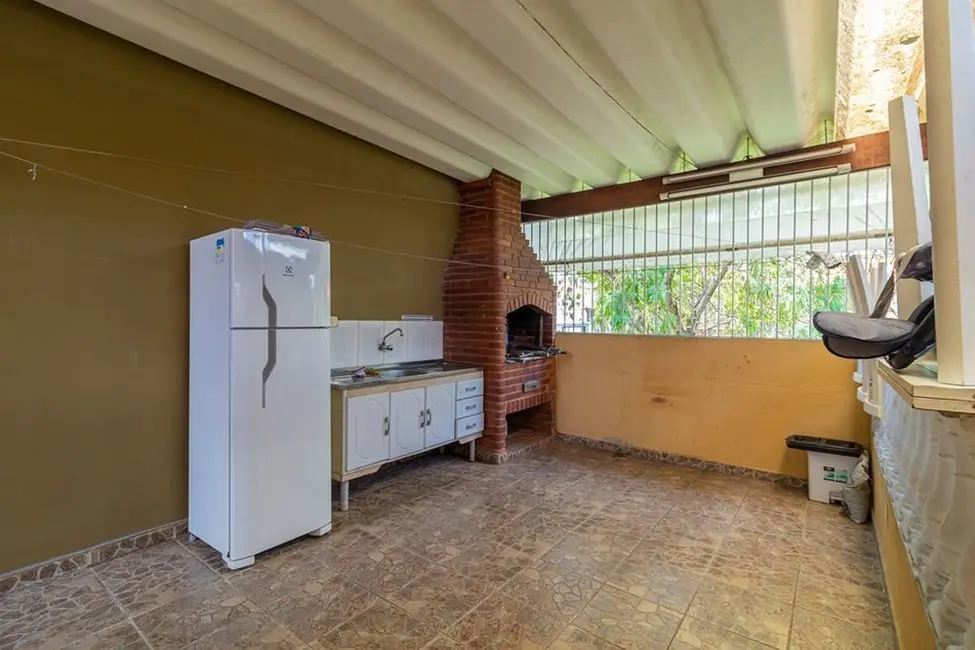 Foto 3 de Casa de Condomínio com 3 quartos à venda, 120m2 em Jardim Sabará, São Paulo - SP