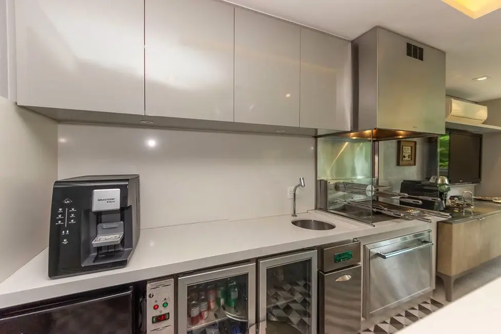 Foto 8 de Apartamento com 3 quartos à venda, 198m2 em São Paulo - SP