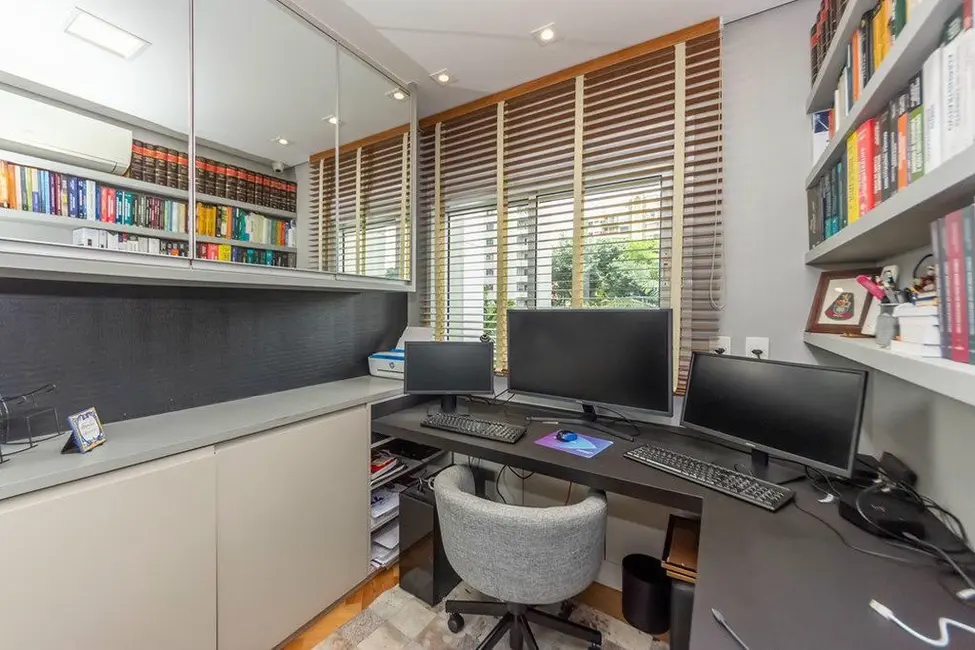 Foto 6 de Apartamento com 3 quartos à venda, 198m2 em São Paulo - SP