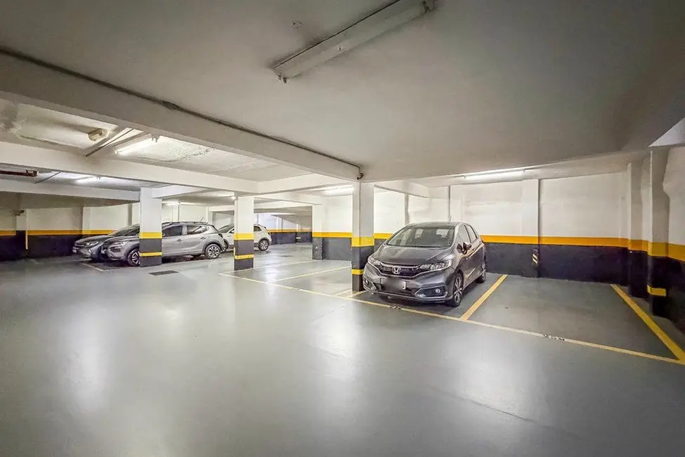 Apartamento com 2 quartos à venda, 68m2 em Aclimação, São Paulo - SP - imagem 4 Foto 4 de Apartamento com 2 quartos à venda, 68m2 em Aclimação, São Paulo - SP