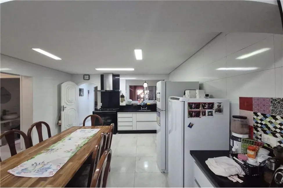 Foto 3 de Casa de Condomínio com 2 quartos à venda, 180m2 em Vila Tolstoi, São Paulo - SP