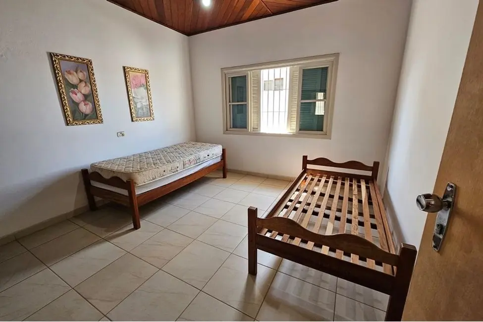 Casa de Condomínio com 6 quartos à venda, 250m2 em Peruibe - SP - imagem 9 Foto 9 de Casa de Condomínio com 6 quartos à venda, 250m2 em Peruibe - SP