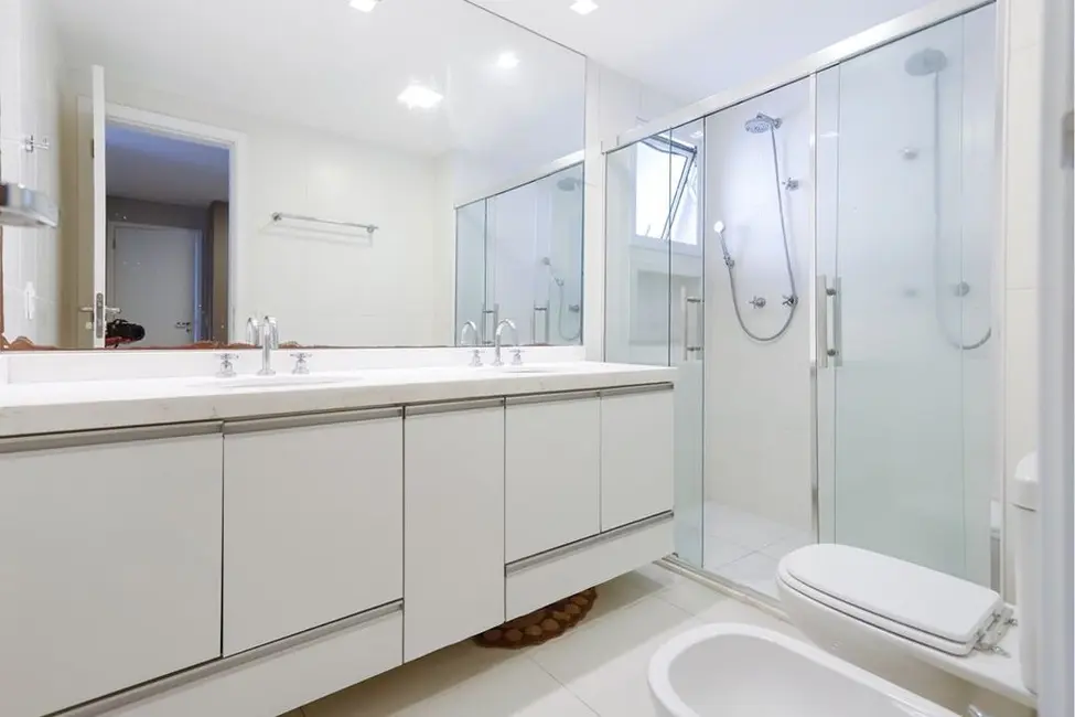 Foto 9 de Apartamento com 4 quartos à venda, 241m2 em Água Branca, São Paulo - SP