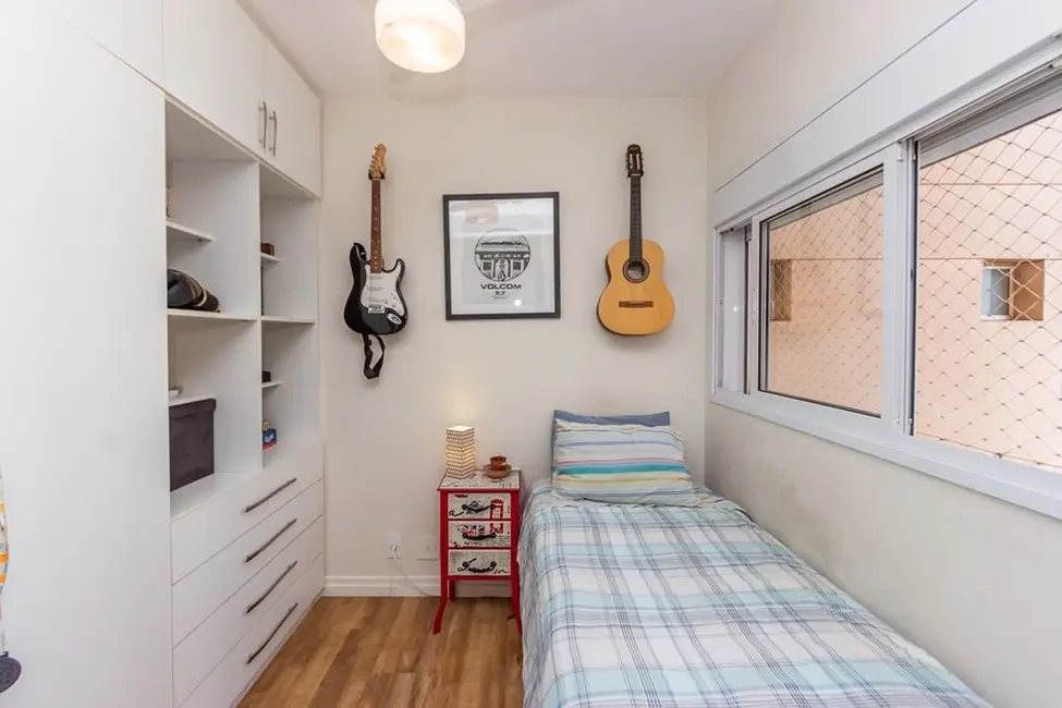 Apartamento com 3 quartos à venda, 141m2 em Aclimação, São Paulo - SP - imagem 2 Foto 2 de Apartamento com 3 quartos à venda, 141m2 em Aclimação, São Paulo - SP