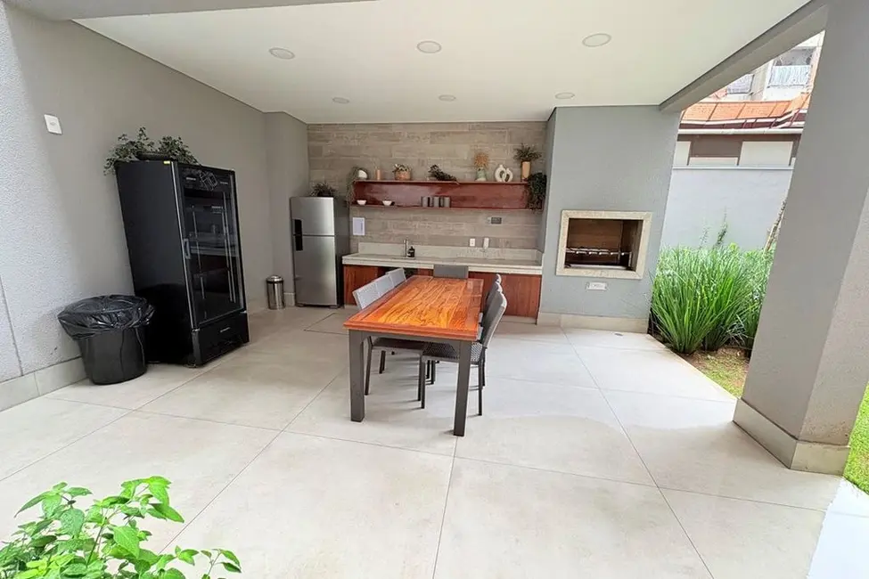 Kitnet com 1 quarto à venda, 28m2 em Moema, São Paulo - SP - imagem 4 Foto 4 de Kitnet com 1 quarto à venda, 28m2 em Moema, São Paulo - SP