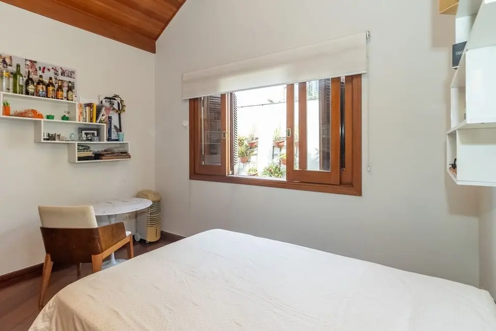 Foto 8 de Casa de Condomínio com 4 quartos à venda, 237m2 em Jardim Marajoara, São Paulo - SP