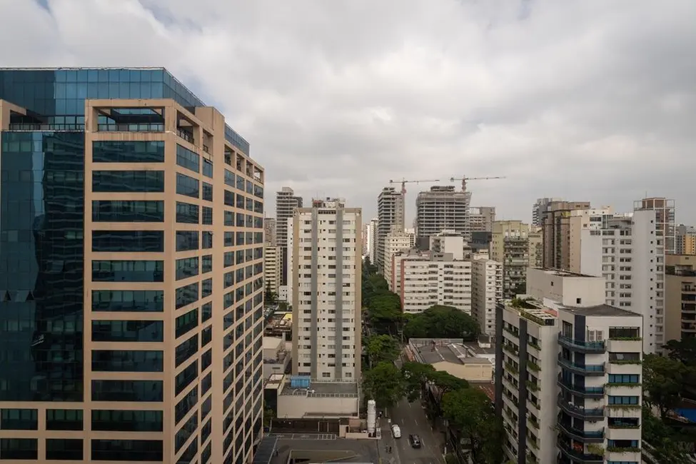 Kitnet com 1 quarto à venda, 27m2 em Moema, São Paulo - SP - imagem 2 Foto 2 de Kitnet com 1 quarto à venda, 27m2 em Moema, São Paulo - SP