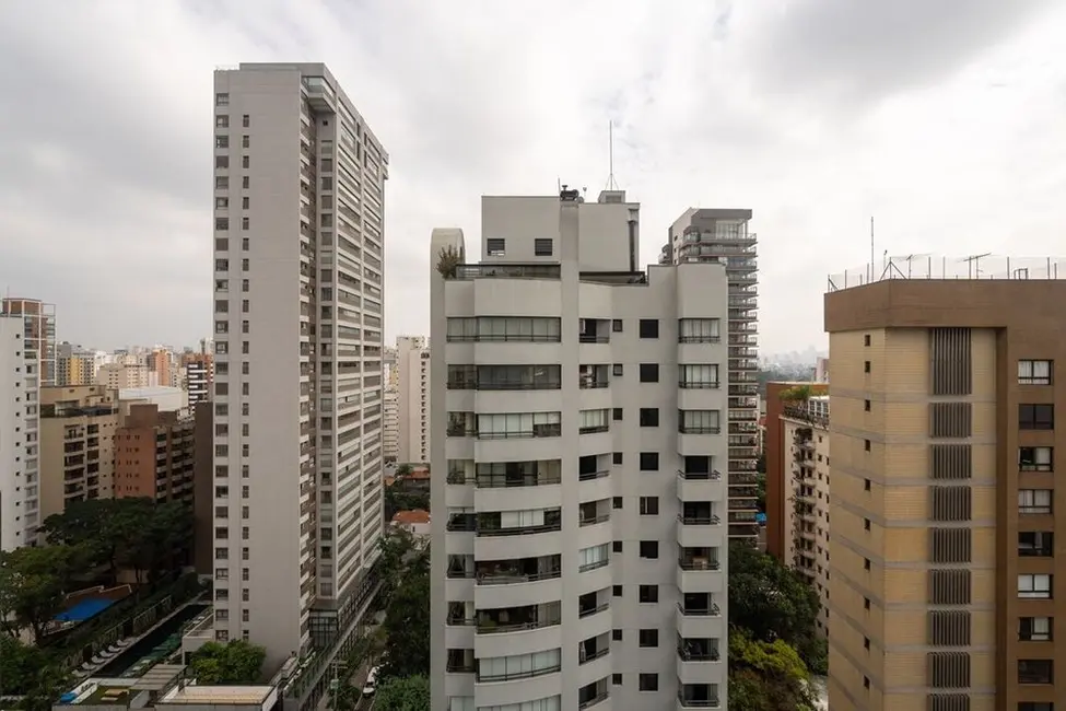 Kitnet com 1 quarto à venda, 27m2 em Moema, São Paulo - SP - imagem 3 Foto 3 de Kitnet com 1 quarto à venda, 27m2 em Moema, São Paulo - SP
