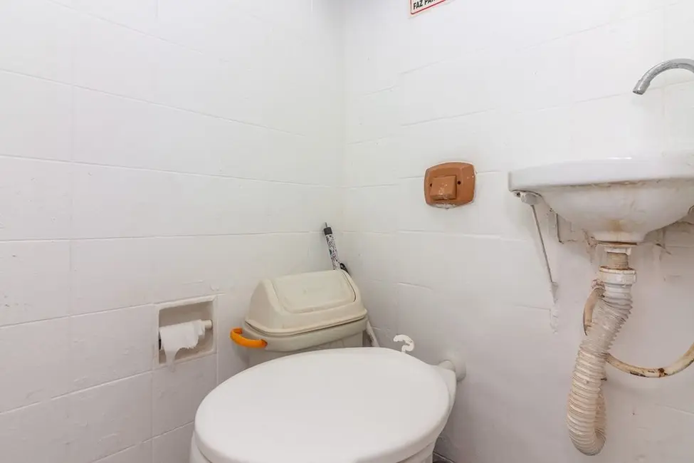 Sala Comercial à venda, 84m2 em República, São Paulo - SP - imagem 4 Foto 4 de Sala Comercial à venda, 84m2 em República, São Paulo - SP