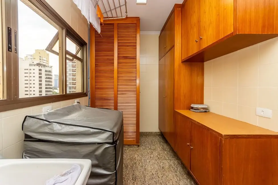 Apartamento com 3 quartos à venda, 301m2 em Vila Mariana, São Paulo - SP - imagem 4 Foto 4 de Apartamento com 3 quartos à venda, 301m2 em Vila Mariana, São Paulo - SP