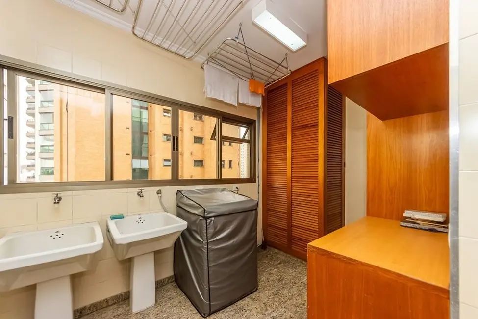 Apartamento com 3 quartos à venda, 301m2 em Vila Mariana, São Paulo - SP - imagem 7 Foto 7 de Apartamento com 3 quartos à venda, 301m2 em Vila Mariana, São Paulo - SP