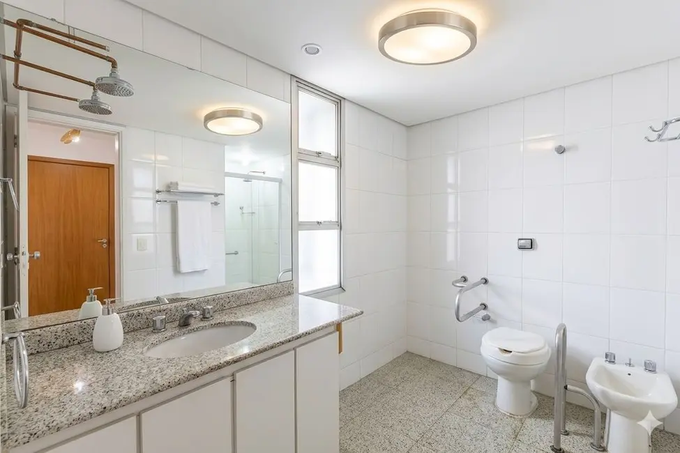 Foto 9 de Apartamento com 3 quartos à venda, 136m2 em Moema, São Paulo - SP