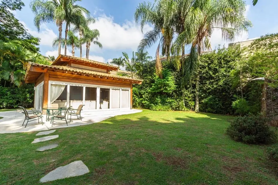 Casa de Condomínio com 3 quartos à venda, 1200m2 em Cidade Jardim, São Paulo - SP - imagem 3 Foto 3 de Casa de Condomínio com 3 quartos à venda, 1200m2 em Cidade Jardim, São Paulo - SP