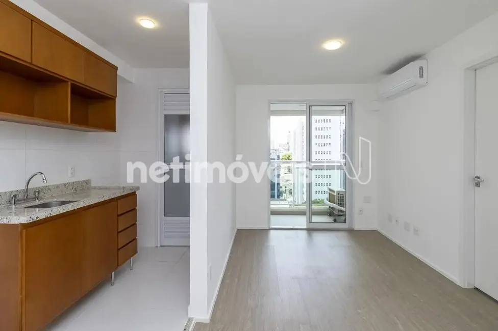 Foto 2 de Apartamento com 1 quarto para alugar, 41m2 em Barra Funda, São Paulo - SP