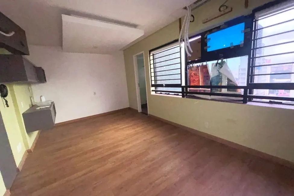 Apartamento com 1 quarto à venda, 82m2 em Rio Branco, Porto Alegre - RS - imagem 3 Foto 3 de Apartamento com 1 quarto à venda, 82m2 em Rio Branco, Porto Alegre - RS