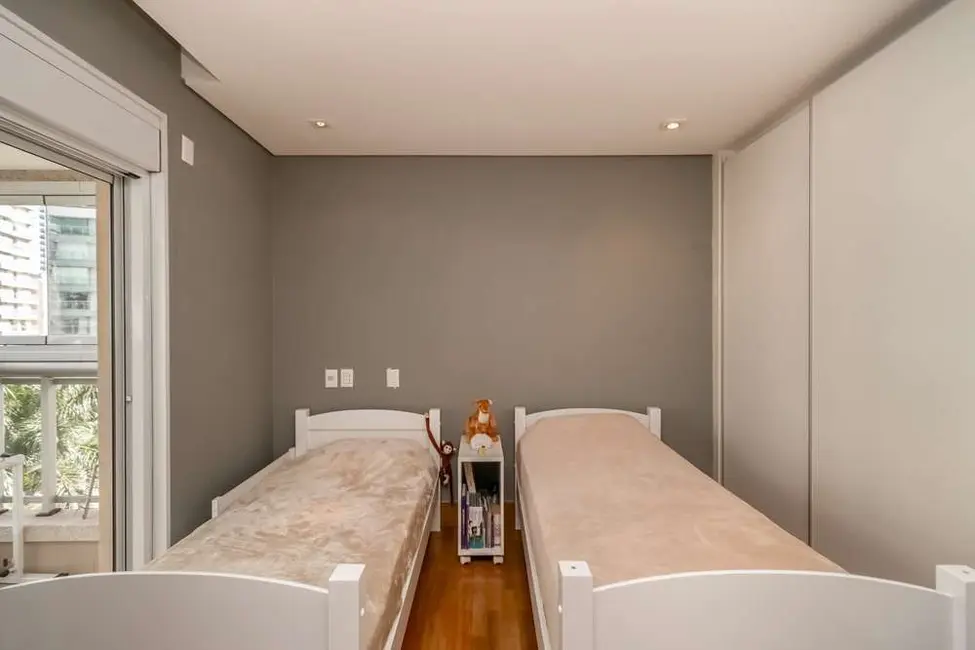 Foto 9 de Apartamento com 2 quartos à venda, 146m2 em Vila Nova Conceição, São Paulo - SP