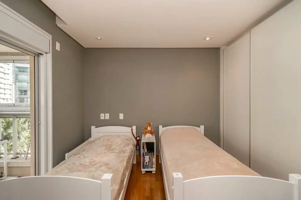 Foto 9 de Apartamento com 2 quartos à venda, 146m2 em Vila Nova Conceição, São Paulo - SP