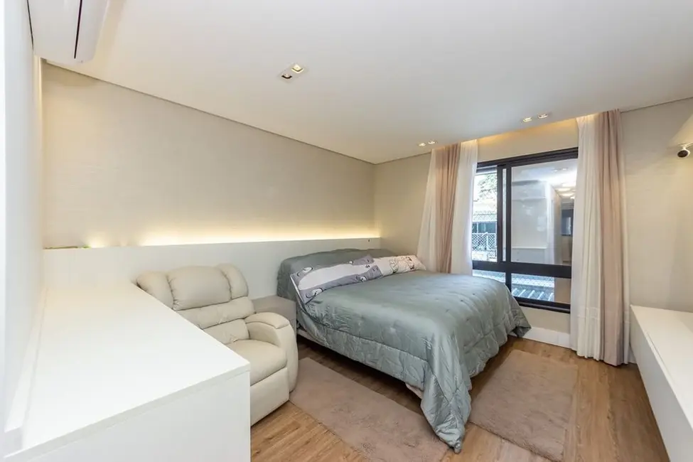 Casa de Condomínio com 3 quartos à venda, 514m2 em Alto da Boa Vista, São Paulo - SP - imagem 3 Foto 3 de Casa de Condomínio com 3 quartos à venda, 514m2 em Alto da Boa Vista, São Paulo - SP