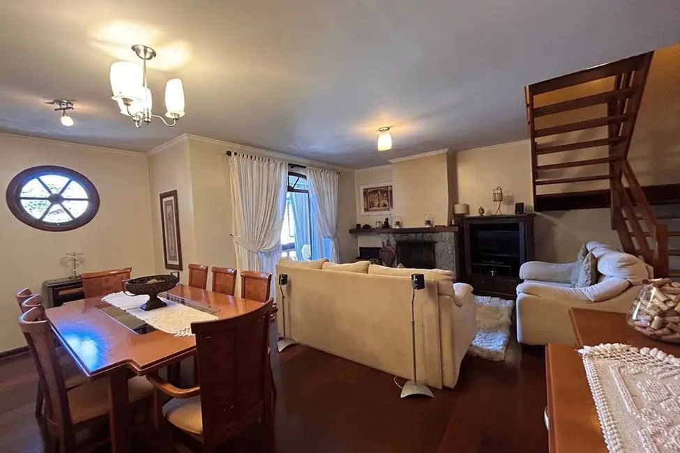 Apartamento com 4 quartos à venda, 178m2 em Campos Do Jordao - SP - imagem 1 Foto 1 de Apartamento com 4 quartos à venda, 178m2 em Campos Do Jordao - SP