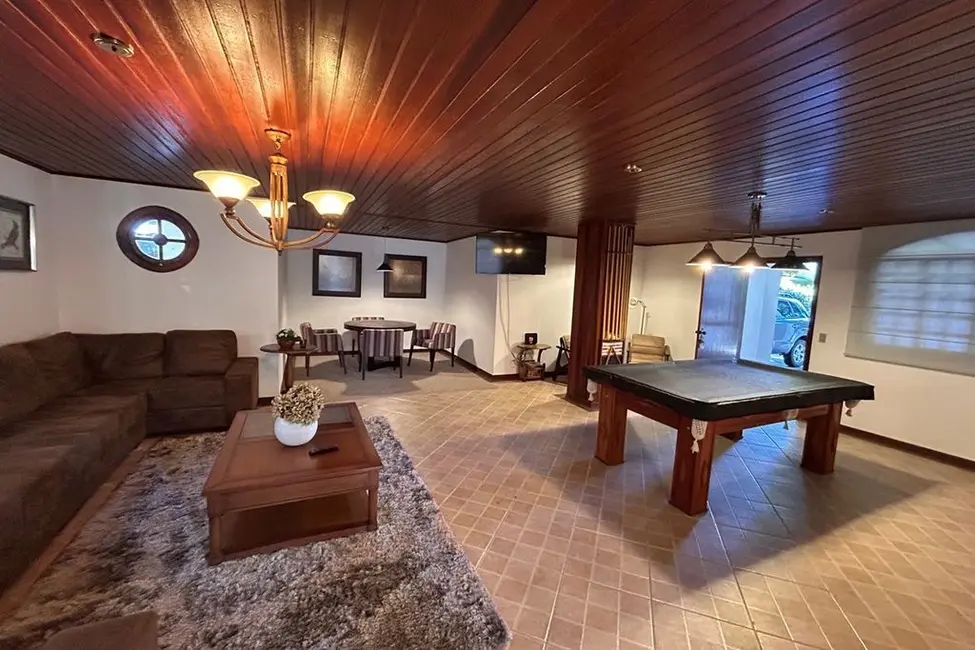 Apartamento com 4 quartos à venda, 178m2 em Campos Do Jordao - SP - imagem 7 Foto 7 de Apartamento com 4 quartos à venda, 178m2 em Campos Do Jordao - SP