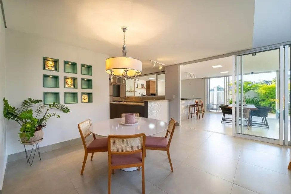 Casa de Condomínio com 4 quartos à venda, 357m2 em Loteamento Vale Azul I, Jundiai - SP - imagem 1 Foto 1 de Casa de Condomínio com 4 quartos à venda, 357m2 em Loteamento Vale Azul I, Jundiai - SP