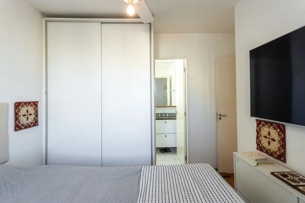 Foto 2 de Apartamento com 2 quartos à venda, 62m2 em Vila Ipojuca, São Paulo - SP