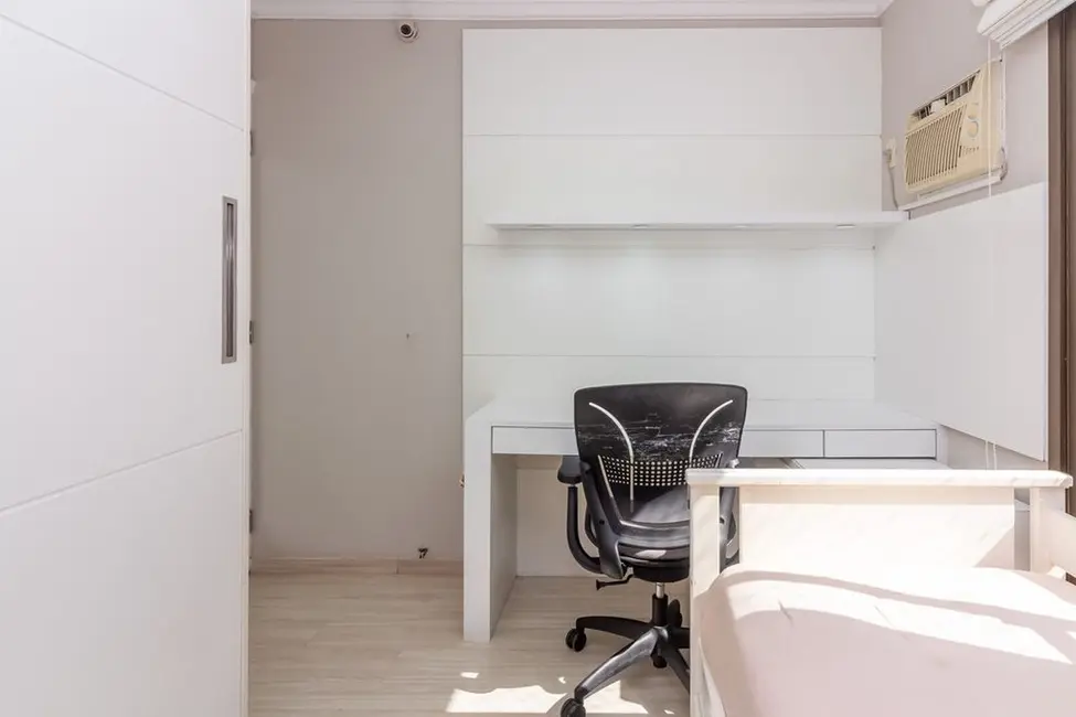Apartamento com 3 quartos à venda, 107m2 em Moema, São Paulo - SP - imagem 2 Foto 2 de Apartamento com 3 quartos à venda, 107m2 em Moema, São Paulo - SP