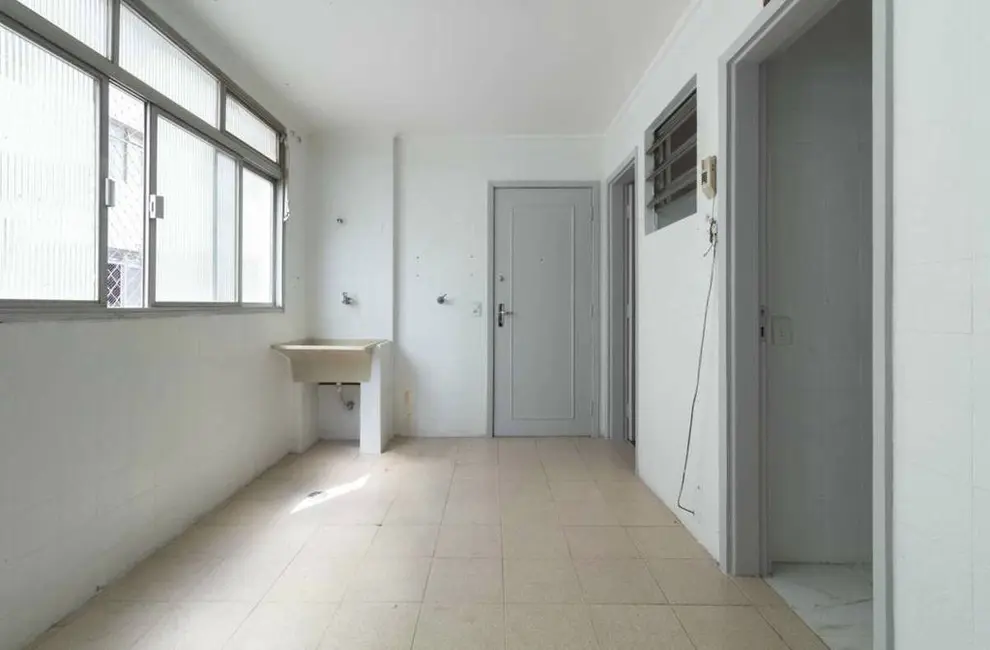 Apartamento com 3 quartos à venda, 171m2 em Aclimação, São Paulo - SP - imagem 7 Foto 7 de Apartamento com 3 quartos à venda, 171m2 em Aclimação, São Paulo - SP