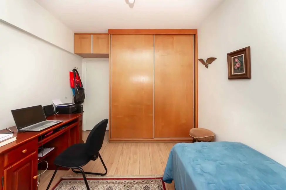 Apartamento com 3 quartos à venda, 118m2 em Aclimação, São Paulo - SP - imagem 5 Foto 5 de Apartamento com 3 quartos à venda, 118m2 em Aclimação, São Paulo - SP