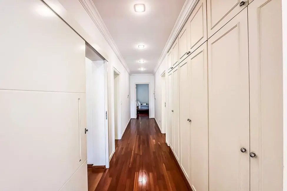 Casa de Condomínio com 5 quartos à venda, 728m2 em Alto da Boa Vista, São Paulo - SP - imagem 2 Foto 2 de Casa de Condomínio com 5 quartos à venda, 728m2 em Alto da Boa Vista, São Paulo - SP